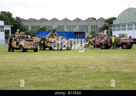 SAS-Fahrzeuge (Geländewagen) 4 x 4 in Aktion Stockfoto