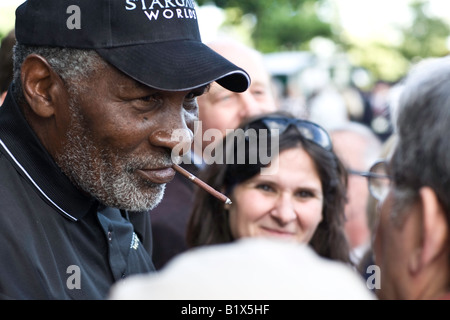 Richard Williams gibt Interview als Serena Wimbledon Halbfinale gewinnt Stockfoto