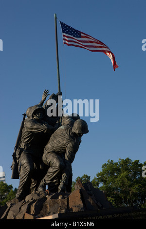 Das Marine Corps War Memorial ist eine Gedenkstätte Statue befindet sich in der Nähe von Arlington National Cemetery Arlington Virginia USA Stockfoto