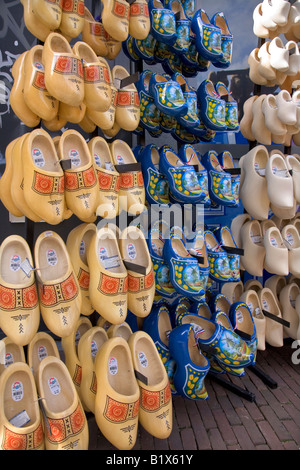 Verstopfen Sie Anzeige vor einem Geschäft auf dem Markt Platz, Delft. Niederlande. Stockfoto