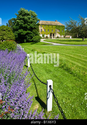 Crathorne Hall in Crathorne Dorf in der Nähe von Bedale North Yorkshire Stockfoto