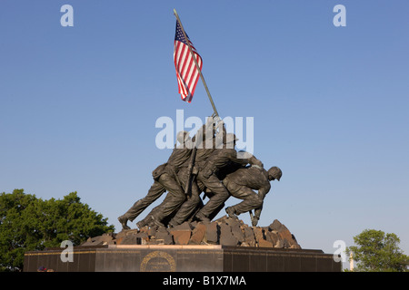 Das Marine Corps War Memorial ist eine Gedenkstätte Statue befindet sich in der Nähe von Arlington National Cemetery Arlington Virginia USA Stockfoto