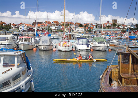 Kleiner Bootshafen in Klova Fischerdorf am Hönö Insel Bohuslan West Schweden Stockfoto