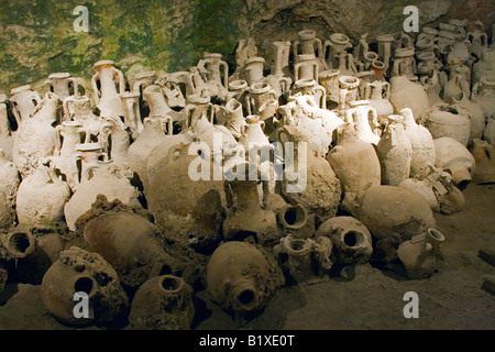 Viele der alten römischen Amphore. Stockfoto