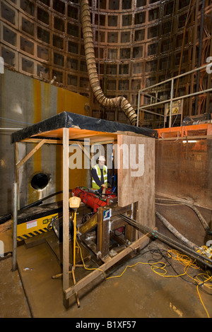 Gas-Pipeline-Installation durch einen Tunnel unter dem Fluss Exe Devon Stockfoto