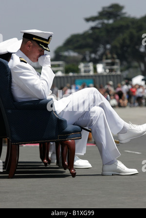 Ein Offizier in tiefen Gedanken Stockfoto
