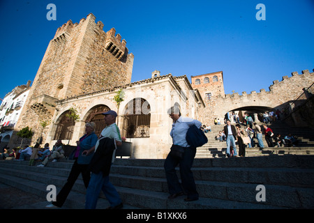 Plaza Mayor und Bujaco Tower, Caceres, Spanien Stockfoto