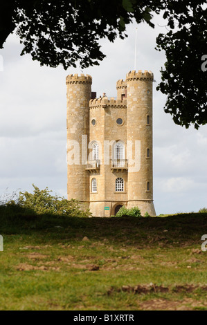 Broadway Tower in Warwickshire - "die höchste Schlösschen in den Cotswolds". Bild von Jim Holden. Stockfoto