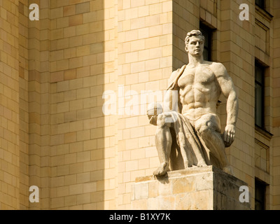 Detail der Stalin-Ära Gebäude am Kudrinskaya-Platz (1954), Moskau, Russland Stockfoto