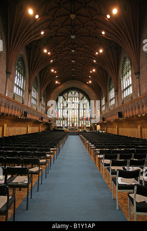 Das Innere des Marischal College in Aberdeen, Schottland, Großbritannien. Die zweitgrößte Granitstruktur in der Welt. Stockfoto