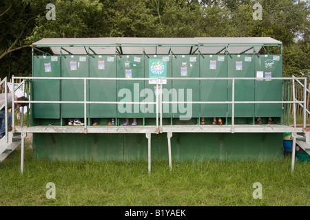 Glastonbury lange Drop Stil Toiletten. Glastonbury Festival 2008 Stockfoto