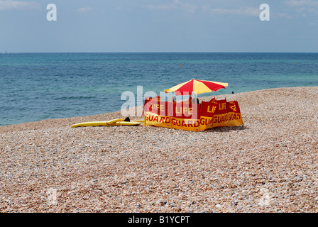 Strand Rettungsschwimmer im Dienst Stockfoto