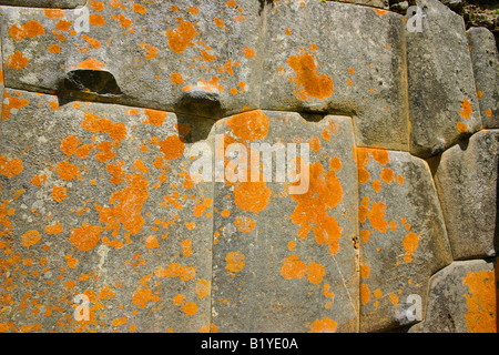 Detail der Steinmauer in Ollantaytambo Inka archäologischen Stätte Urubamba Peru Stockfoto