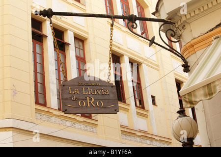 Melden Sie sich außerhalb von La Lluvia de Oro Havanna, Kuba Stockfoto