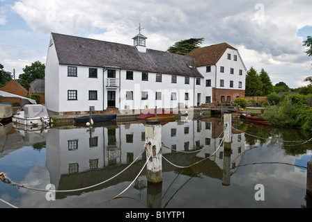 Hambleden Mühle Buckinghamshire UK in modernen Wohnungen umgewandelt Stockfoto