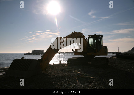 mechanischen Bagger am Strand Stockfoto