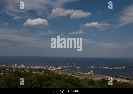 Eine Luftaufnahme von Duluth, Minnesota. Stockfoto