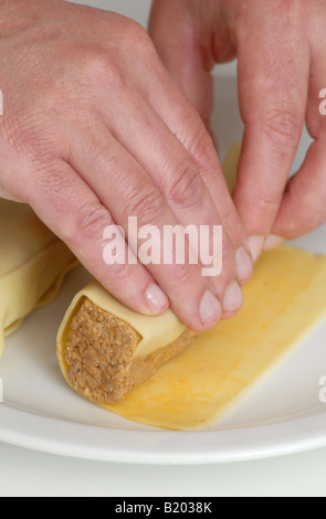 Zubereitung von italienischen Essen ein Cannelloni vorbereitet Stockfoto