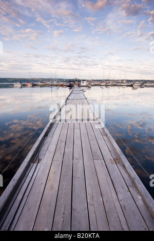 Ein Pier in der Stadt von La Baie in Ville Saguenay, Quebec. Kanada. Saguenay River. Stockfoto