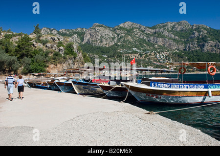 Traditionelle türkische hölzerne Gulets vertäut im Resort Stadt Turuc Mugla Türkei Stockfoto