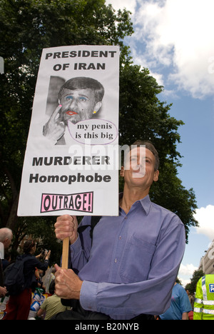 Gay und Menschrechts-Aktivist Peter Tatchell bei Gay Pride London UK Samstag, 5. Juli 2008 Stockfoto