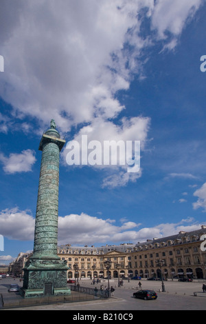 Place Vendome tagsüber im Frühlingssonnenschein Paris Frankreich Europa EU Stockfoto