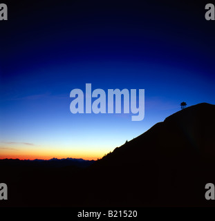 Nördlichen Kaskadengebirge bei Sonnenuntergang, Pasayten Wildnis; Feuerturm Aussichtspunkt auf Schiefer Höhepunkt. Washington State, USA Stockfoto