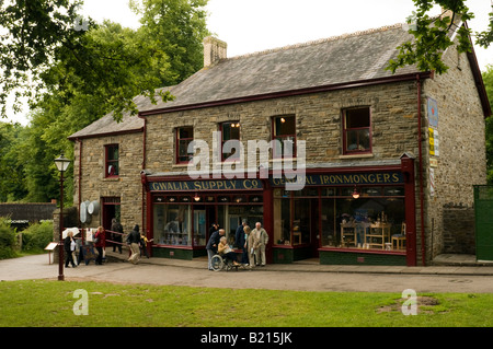 Die Gwalia Teestuben und Shop bei St Fagan s Folk Museum Cardiff Wales UK Stockfoto