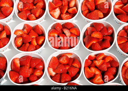 Erdbeeren bei den Wimbledon Tennis Championships 2008 Stockfoto