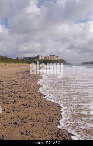 Frühlingssonne auf, Tenby von South Beach, Pembrokeshire, Wales, Großbritannien Stockfoto