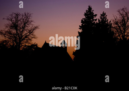 Sonnenuntergang Kirche Sillouette Bäume Stockfoto