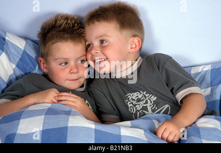 Ungezogen Im Bett Ungezogen Im Bett