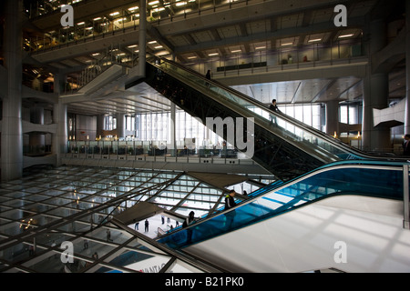 Atrium HSBC Hong Kong Shanghai Banking Corporation Hauptsitz Central Hong Kong China Stockfoto