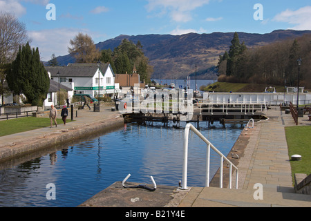 Caledonian Canal Schleusen in Fort Augustus Loch Ness Inverness Highland Region Schottland April 2008 Stockfoto