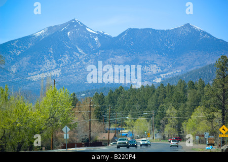 Die San Francisco Peaks sind eine vulkanische Bergkette und Wahrzeichen in Flagstaff, Arizona Stockfoto