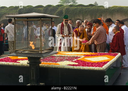 Gebet für Frieden in der Welt gesponsert von der 14. Dalai Lama von Tibet an das RAJ GHAT im April 2008 neu-DELHI Indien Stockfoto