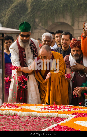 Gebet für Frieden in der Welt gesponsert von der 14. Dalai Lama von Tibet an das RAJ GHAT im April 2008 neu-DELHI Indien Stockfoto