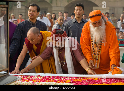 Gebet für Frieden in der Welt gesponsert von der 14. Dalai Lama von Tibet an das RAJ GHAT im April 2008 neu-DELHI Indien Stockfoto