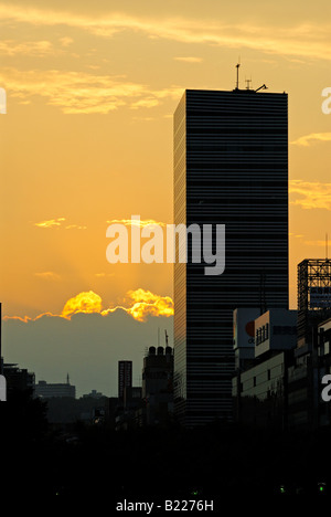 Skyline von Sendai Stadt bei Sonnenuntergang Japan Stockfoto