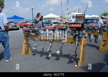 Antike Außenborder Boot Motoren an der jährliche historische Apalachicola antiken und klassischen Boot zeigen Apalachicola, Florida Stockfoto