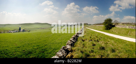 Blick von der hohen Peak Trail Radweg und Fußweg entlang der stillgelegten Bahn Linie Peak District Nationalpark Derbyshire England uk Stockfoto