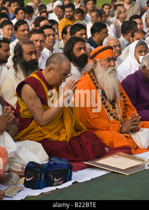 Gebet für Frieden in der Welt gesponsert von der 14. Dalai Lama von Tibet an das RAJ GHAT im April 2008 neu-DELHI Indien Stockfoto