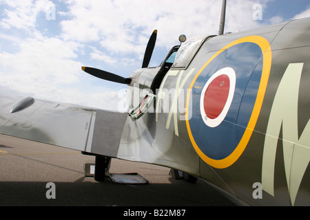 Spitfire LF MkIX Geist von Kent in RAF Manston 2006 Stockfoto