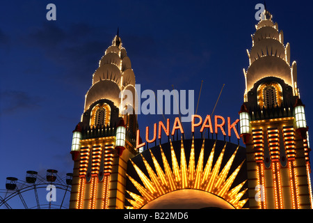 Eingang zum Freizeitpark Luna Park Sydney Australia Stockfoto