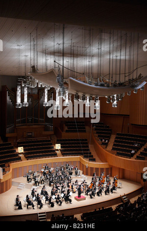 Eine Philharmonie in der Kitara Concert Hall in Sapporo, Japan. Stockfoto