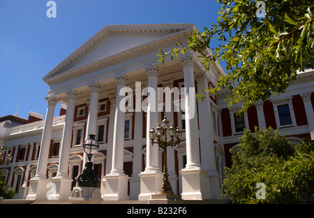 Die Houses of Parliament, aufbauend auf Government Avenue in Kapstadt, Südafrika Stockfoto