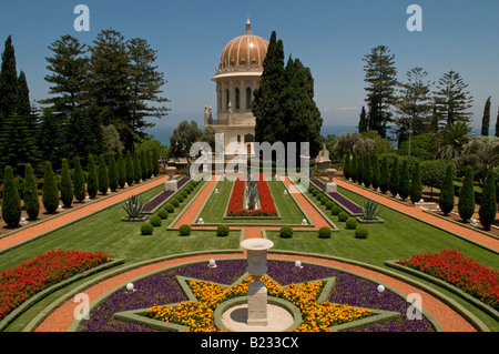 Eine allgemeine Ansicht der hängenden Gärten der Bahai Glauben und der Schrein des Bab auf dem Berg Karmel in Haifa, Israel Stockfoto