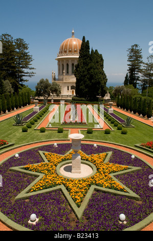 Eine allgemeine Ansicht der hängenden Gärten der Bahai Glauben und der Schrein des Bab auf dem Berg Karmel in Haifa, Israel Stockfoto