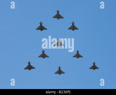 RAF Flugzeuge im Himmel während der Parade Prozession Stockfoto