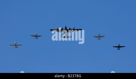 RAF Flugzeuge fliegen in der Luft, London, England, UK Stockfoto